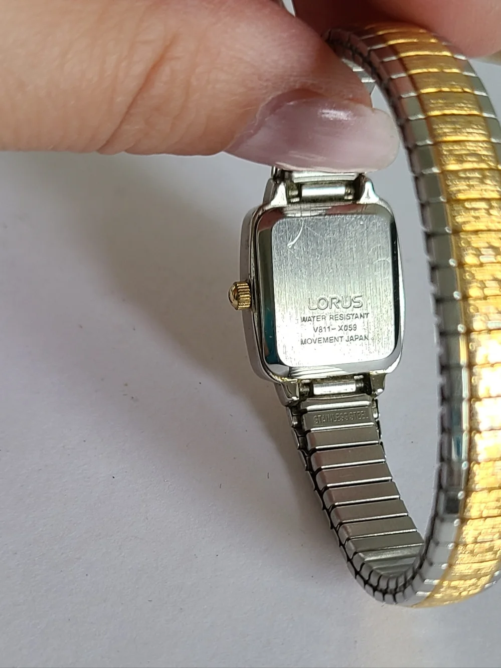 Vintage LORUS Women's Two-Tone Gold Silver Square Face Japan Quartz Watch - Picture 8 of 12